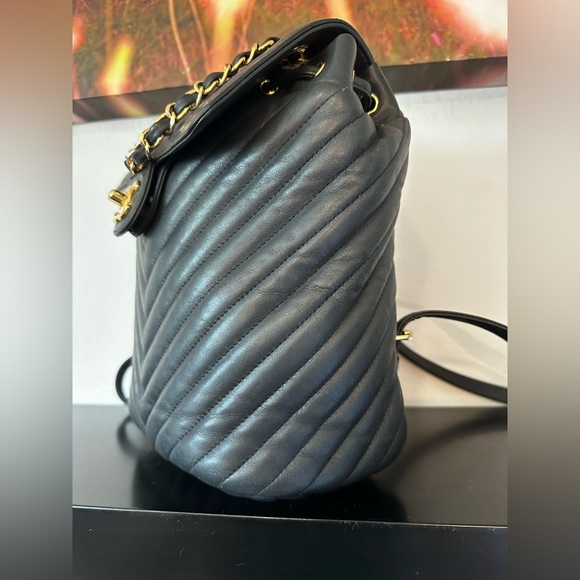 ✨CHANEL✨ Chevron Urban Spirit Black Backpack Gold Chain - Picture 13 of 15